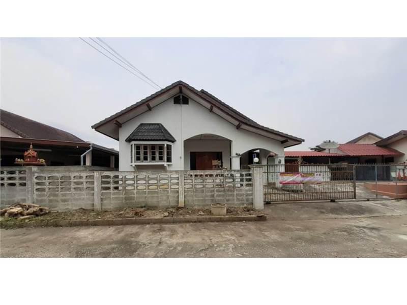 ต้นธงชัย เมืองลำปาง ลำปาง